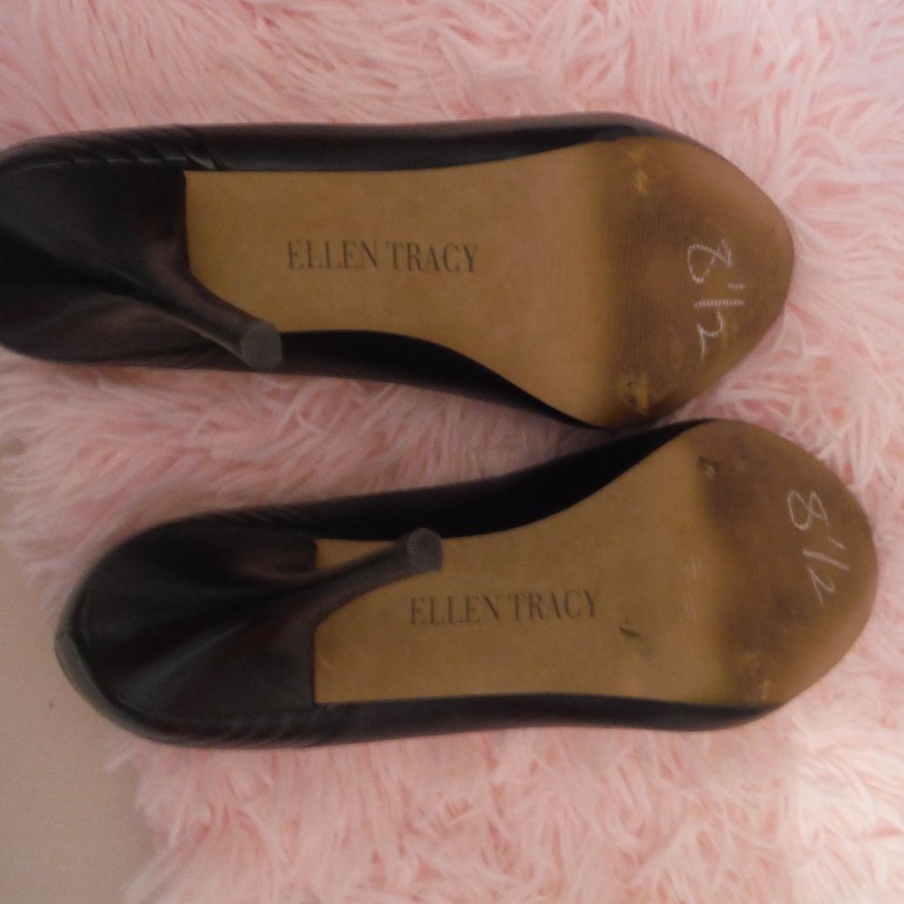 Ellen Tracy Peep Toe Heel - Picture 6 of 6
